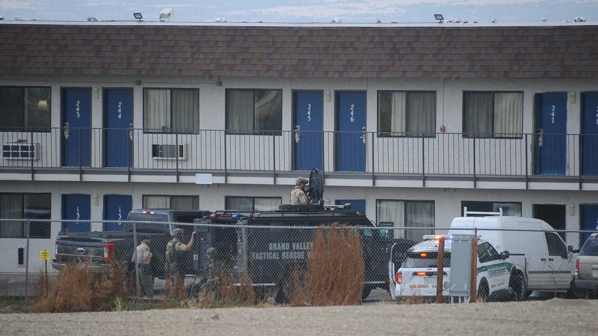 Update: Heavy Law Enforcement Presence at Motel 6 on Horizon Drive