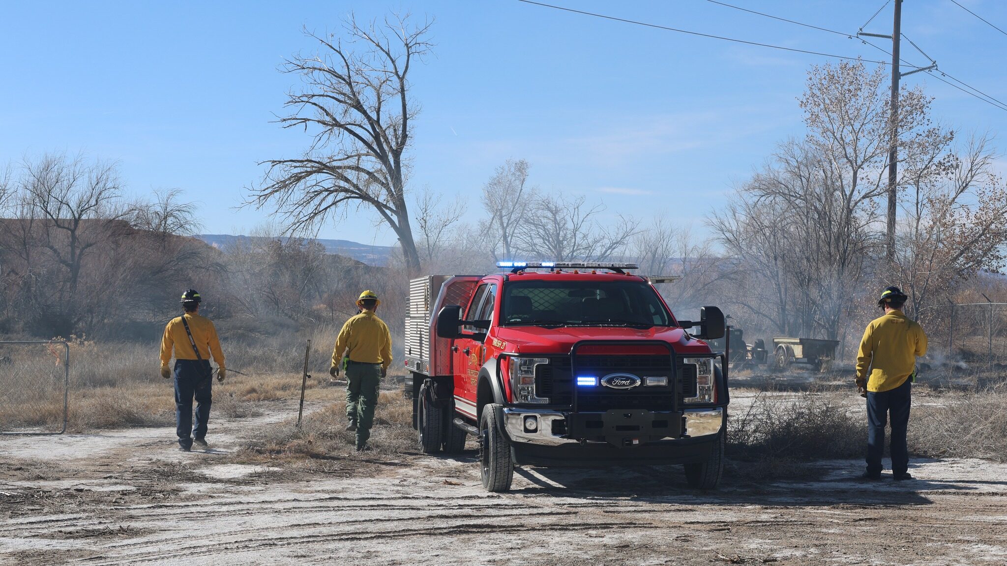 Clifton Crews Extinguish Small Brush Fire