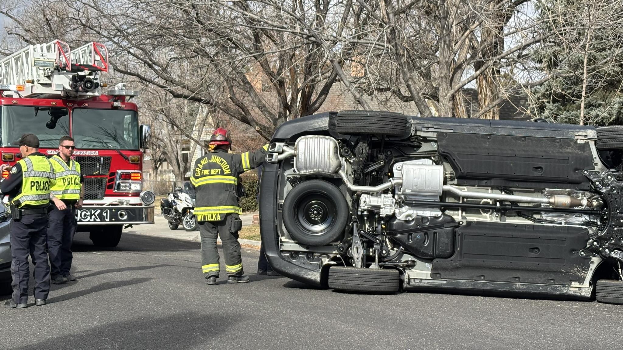 Single Vehicle Rollover, Hill Ave & N 7th St