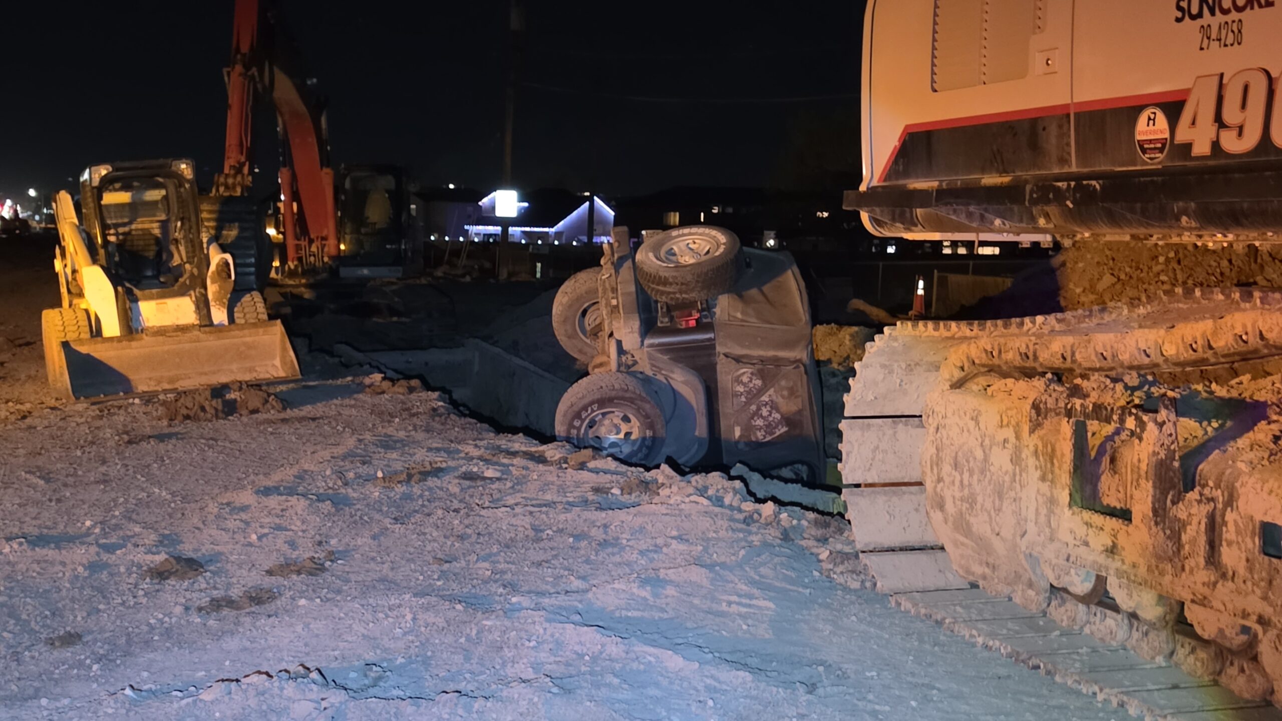 Single Vehicle Crash, F 1/2 Rd & 25 Rd