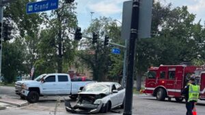 Vehicle Crash, Grand Ave & N 7th St